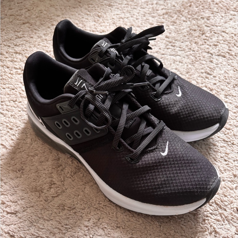 Nike Black and White Athletic Shoes with Breathable Mesh